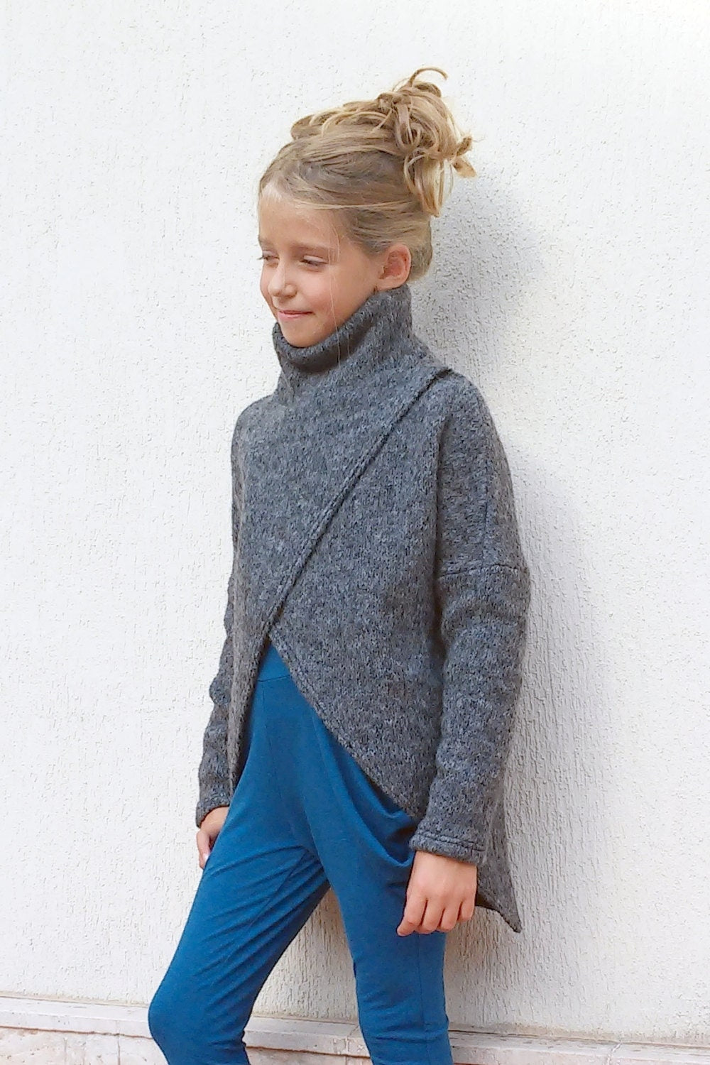Girl wool sweater cardigan/ Chunky sweater/ Wool cape coat/ Kids wool cardigan/ Wrap cardigan/ Winter loose sweater/ Turtleneck cardigan