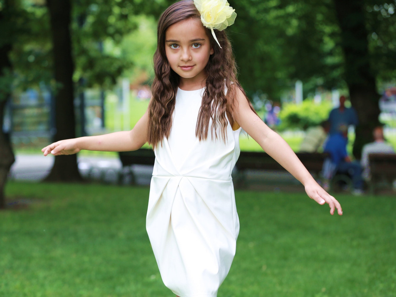 Girls white dress/Faux leather ivory dress/Bridesmaid girls dress/Kids midi dress/Toddler girls shift dress/White party dress/Black dress