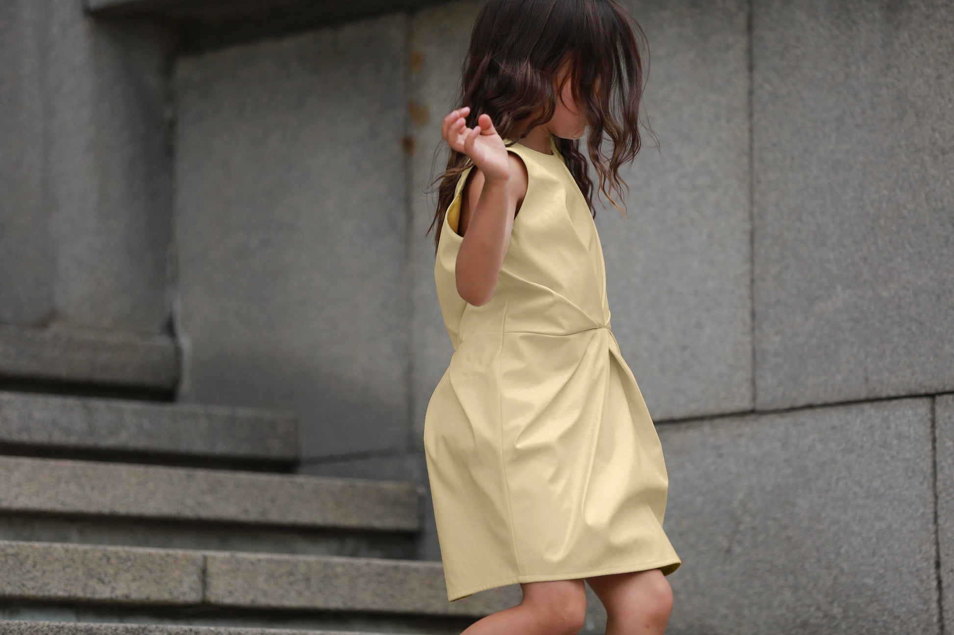 Girls white dress/Faux leather ivory dress/Bridesmaid girls dress/Kids midi dress/Toddler girls shift dress/White party dress/Black dress