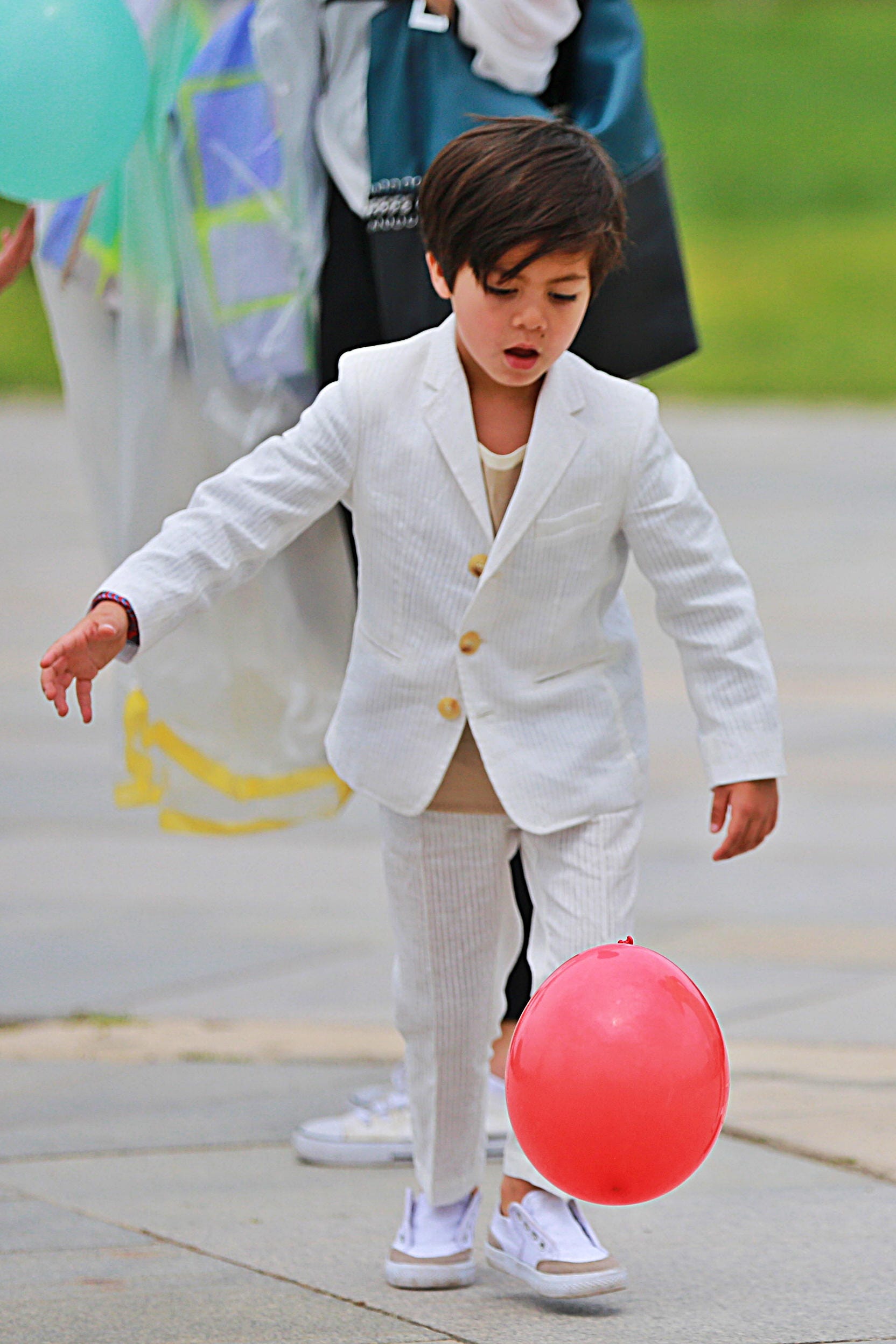 Boys wedding outfit kids seersucker suit/Toddler boy linen outfit slim fitted summer suit/White linen suit/Tailored suit/Beach wedding suit