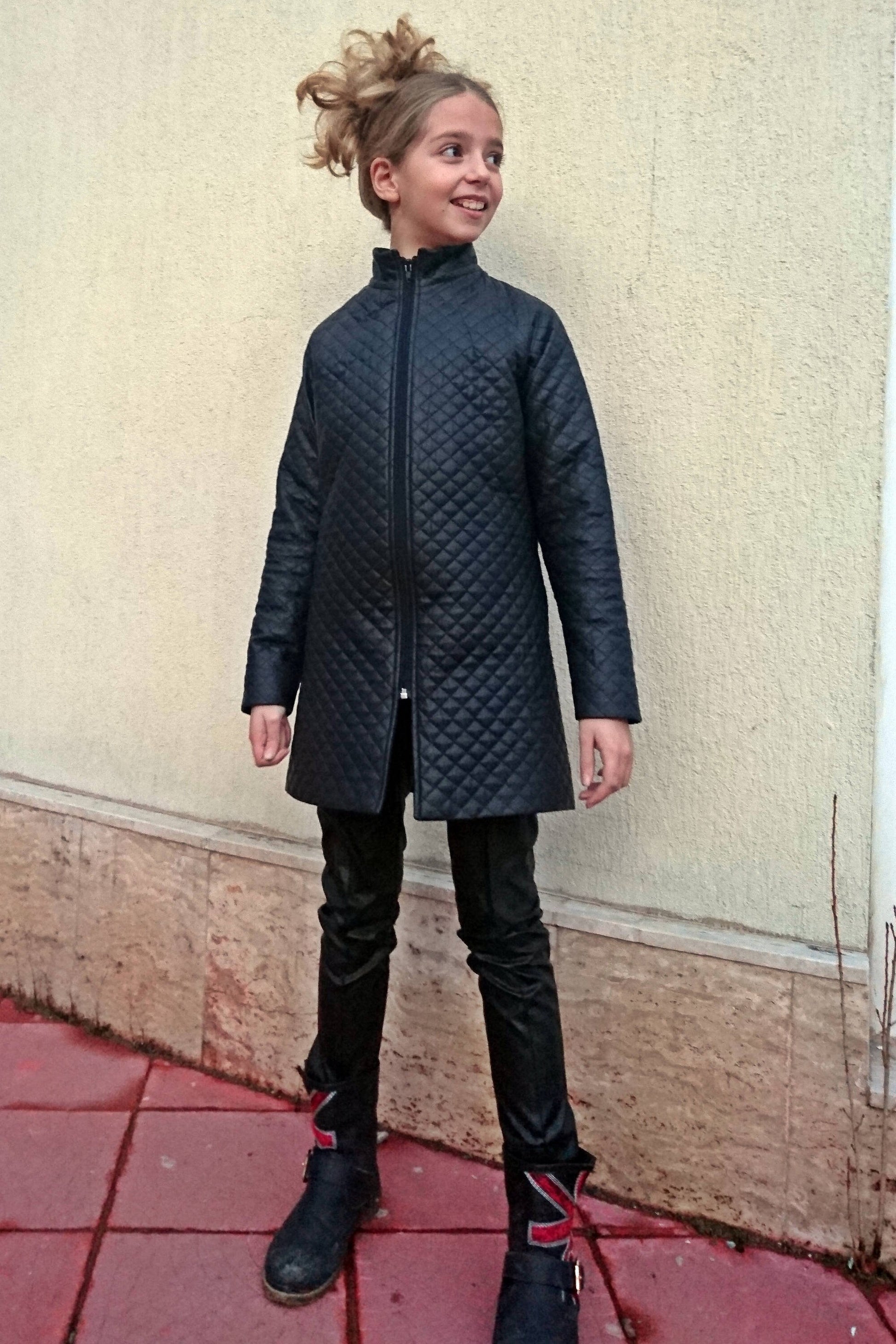 Black faux leather quilted coat for girls, Kids jacket, Long leather coat, Stylish leather jacket, Eco Leather outfit, Winter duvet coat