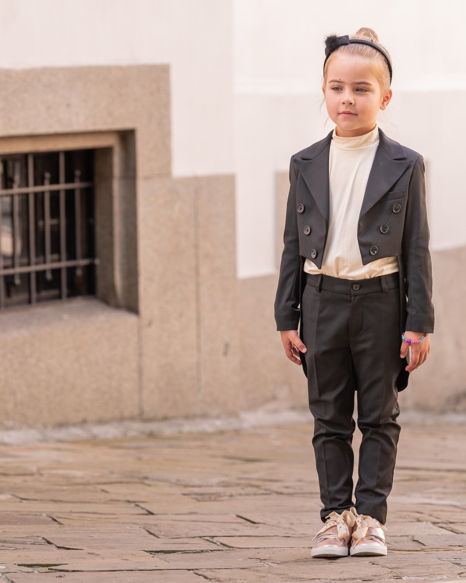 Girls Black Tailcoat Tuxedo Suit for Formal Event/ Luxury outfit for Toddlers/ Extravagant Full Dress Tail Tux Evening Outfit/ Black suit