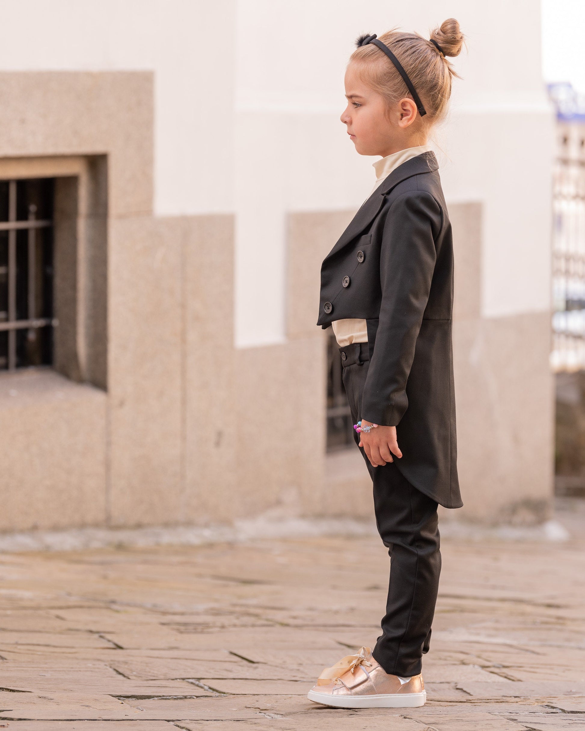 Girls Black Tailcoat Tuxedo Suit for Formal Event/ Luxury outfit for Toddlers/ Extravagant Full Dress Tail Tux Evening Outfit/ Black suit