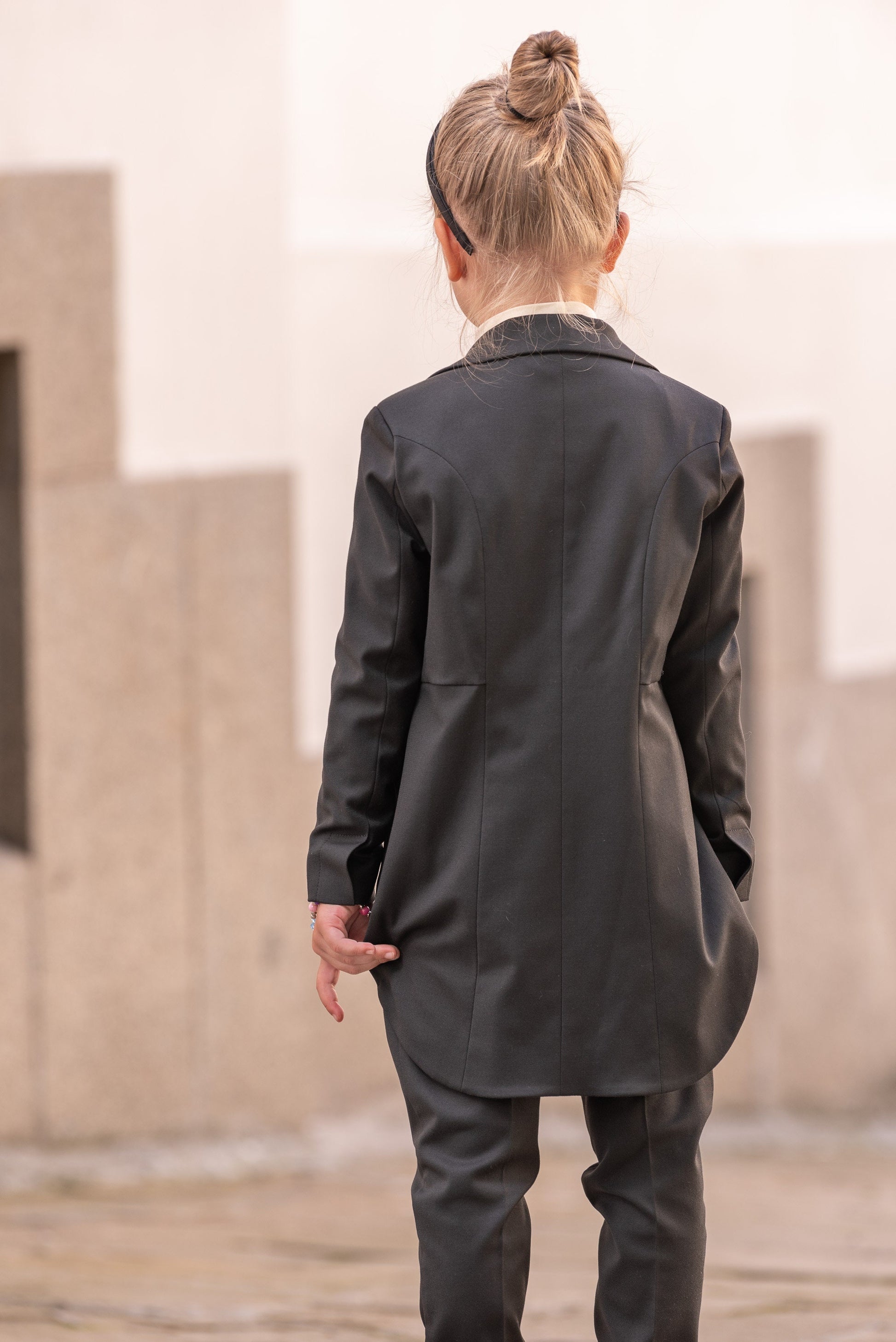Girls Black Tailcoat Tuxedo Suit for Formal Event/ Luxury outfit for Toddlers/ Extravagant Full Dress Tail Tux Evening Outfit/ Black suit